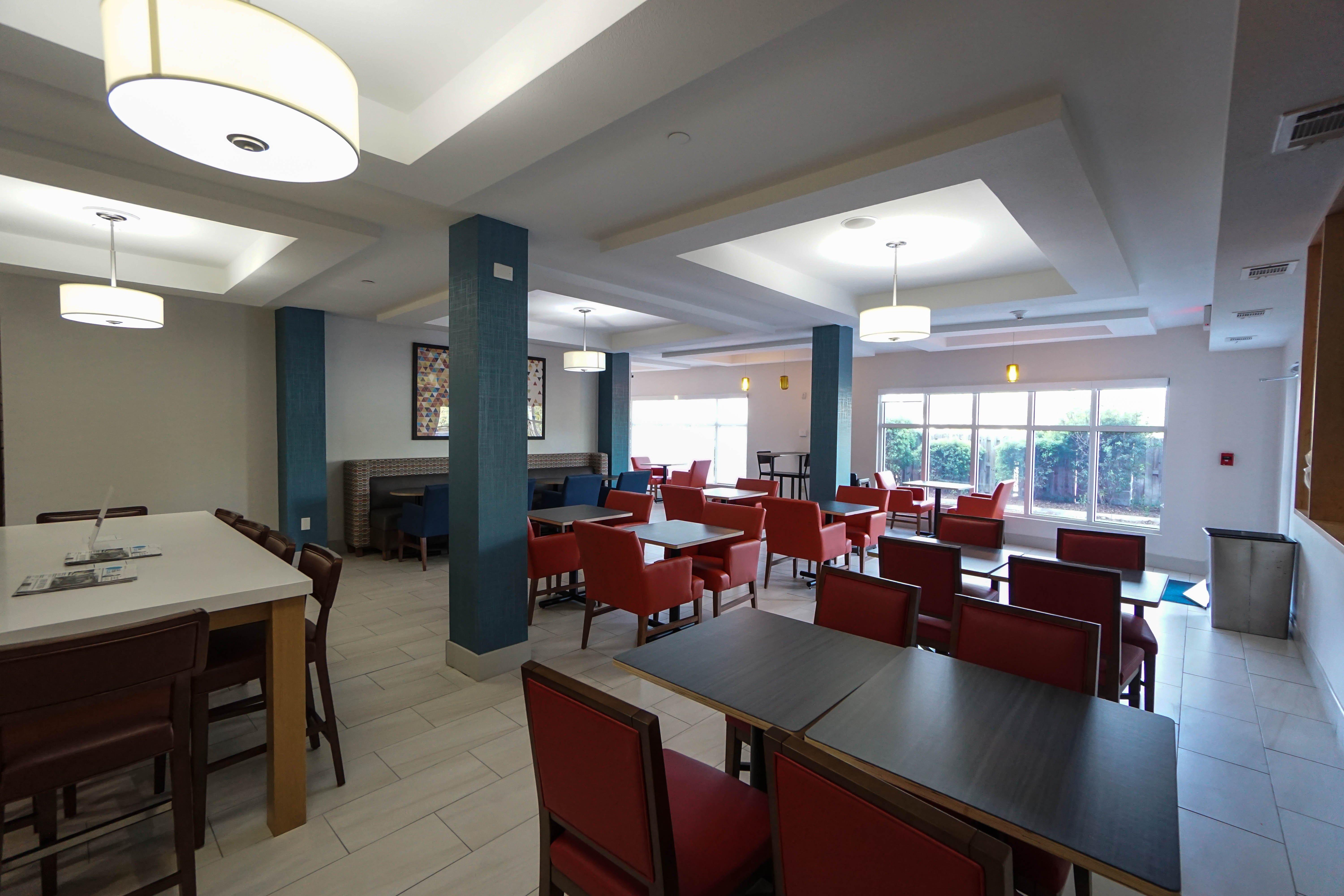 Holiday Inn Express Hotel & Suites Savannah Midtown, An Ihg Hotel Екстер'єр фото