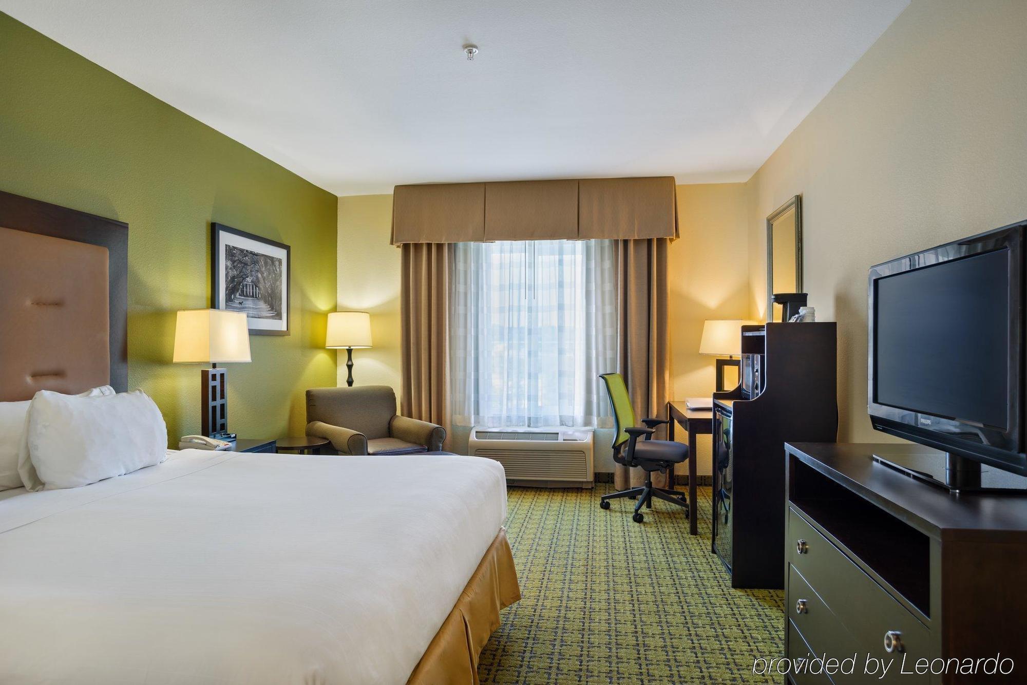 Holiday Inn Express Hotel & Suites Savannah Midtown, An Ihg Hotel Екстер'єр фото